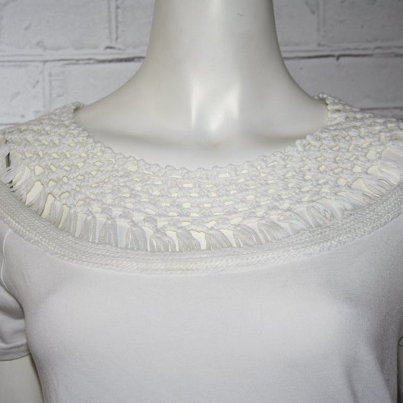 🤍🧵 White Crochet Collar Blouse · Jack & Avery · Size Small - Picture 3 of 5